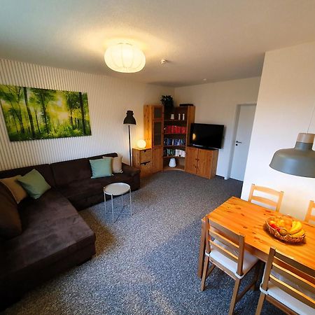 Radfreundliches Wohlfuehl-Apartment Mit Terrasse Und Parkplatz - Fewo Woody Schwerin  Extérieur photo